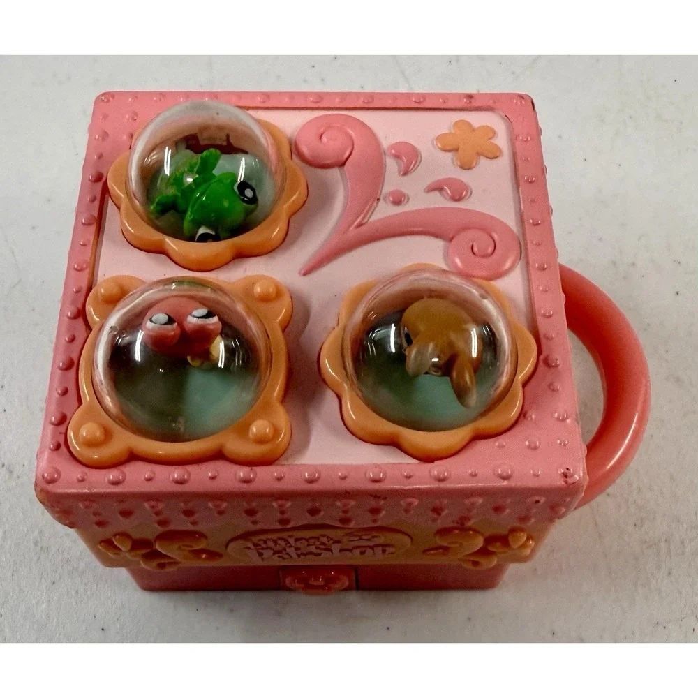 LPS Littlest Pet Shop Teeniest Tiniest Mini Pop-Up Playset 2006 with 3 Reptiles